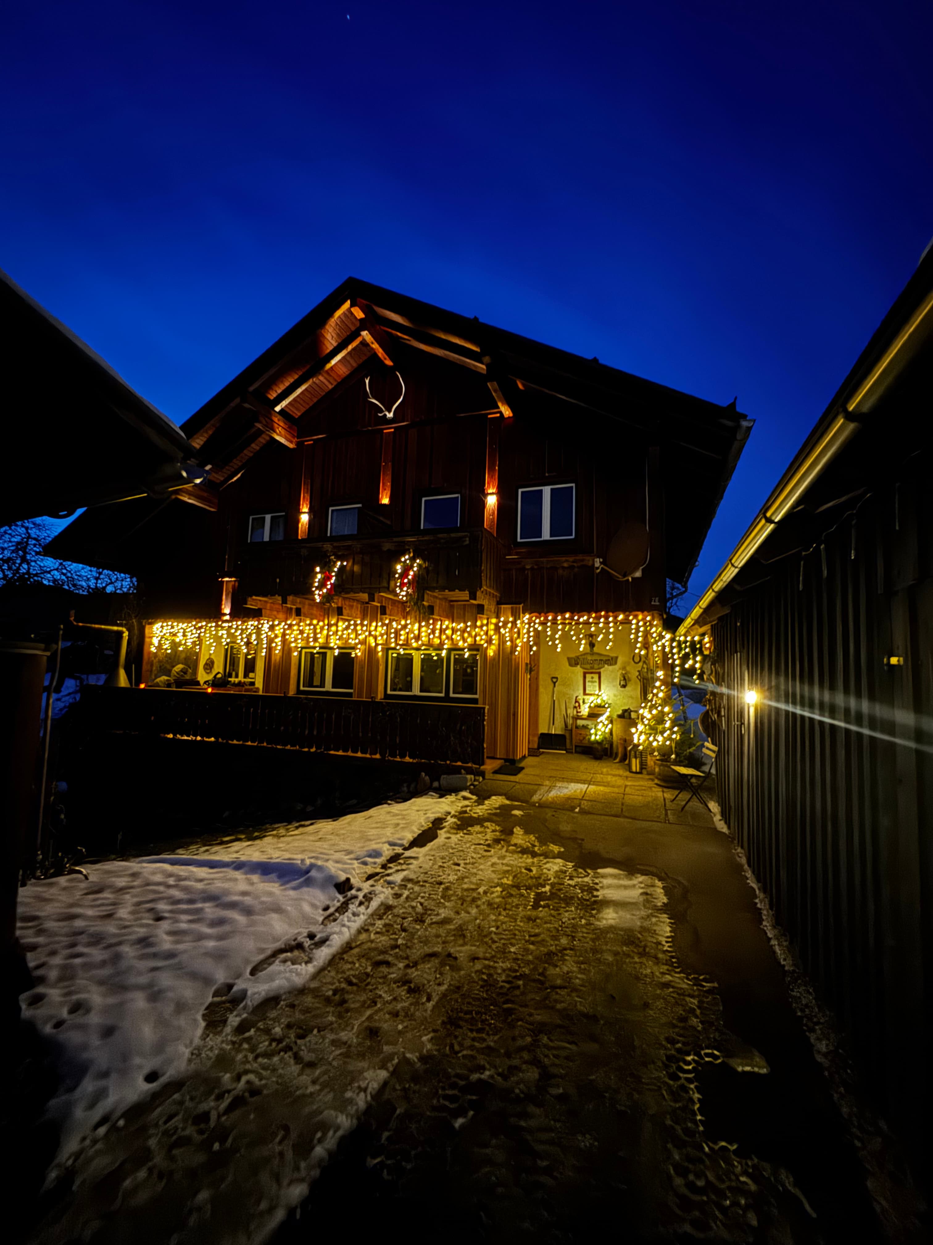 Heli's Holiday Suites