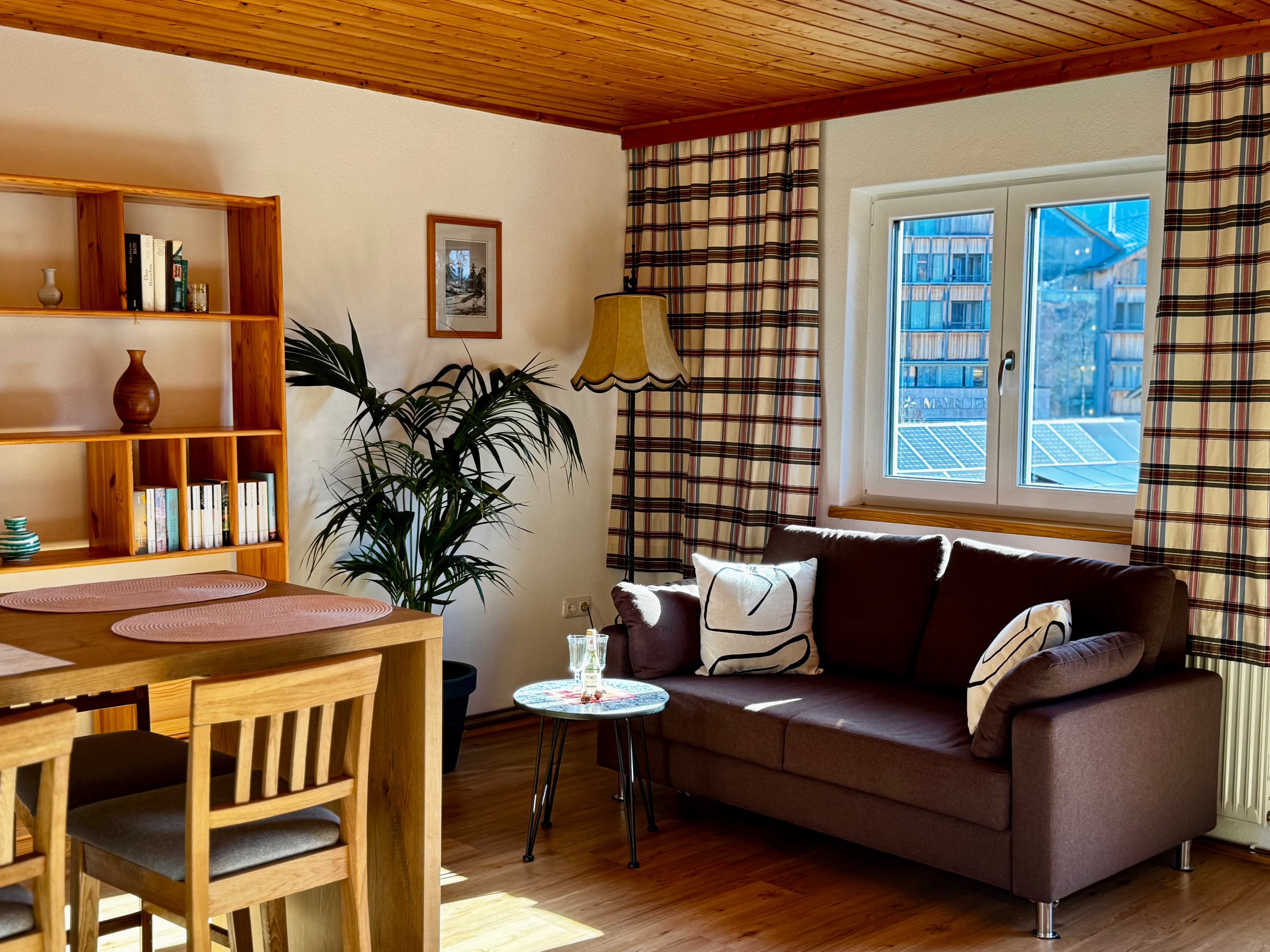 Heli's Holiday Suites | Ferienwohnung Balkon-Sandling